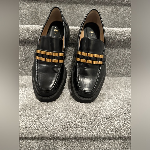 Zara beautiful Loafers ! Black and Gold - Picture 2 of 4